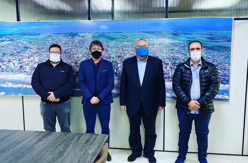  Prefeito de Capão da Canoa recebe  dirigentes do Sinduscon-RS