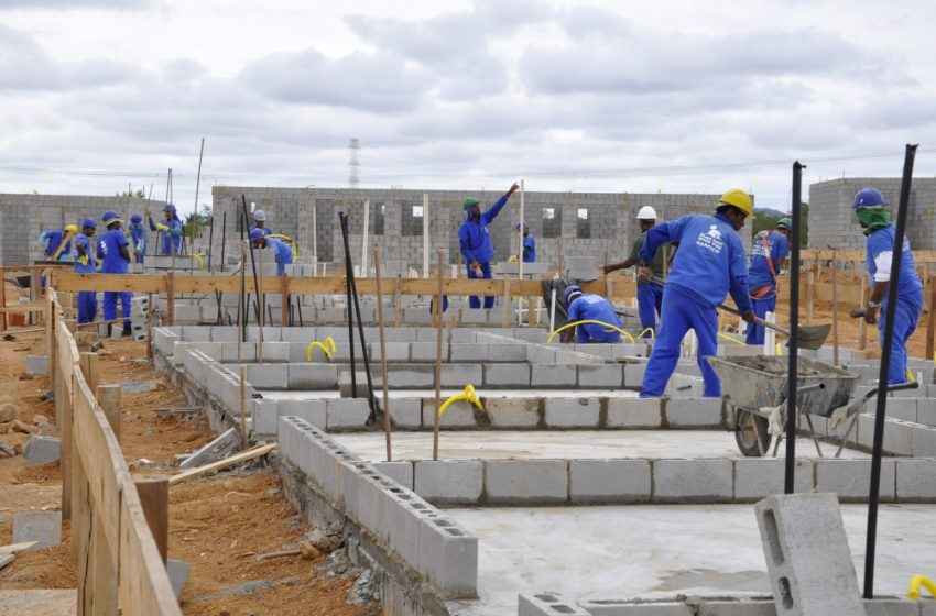  Nível de emprego na construção mantém saldo positivo