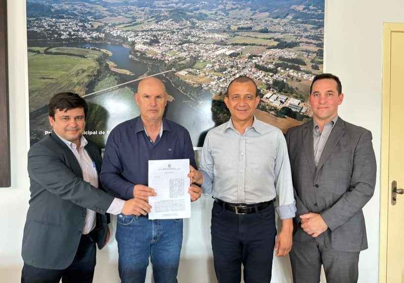  Estado formaliza termo de cooperação com Roca Sales e Sinduscon-RS para construção de 20 moradias temporárias