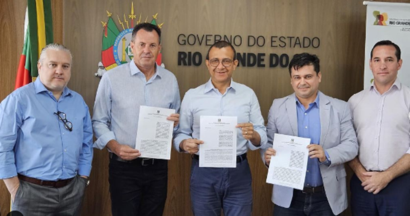  Estado formaliza termo de cooperação para a construção de alojamentos temporários em Arroio do Meio